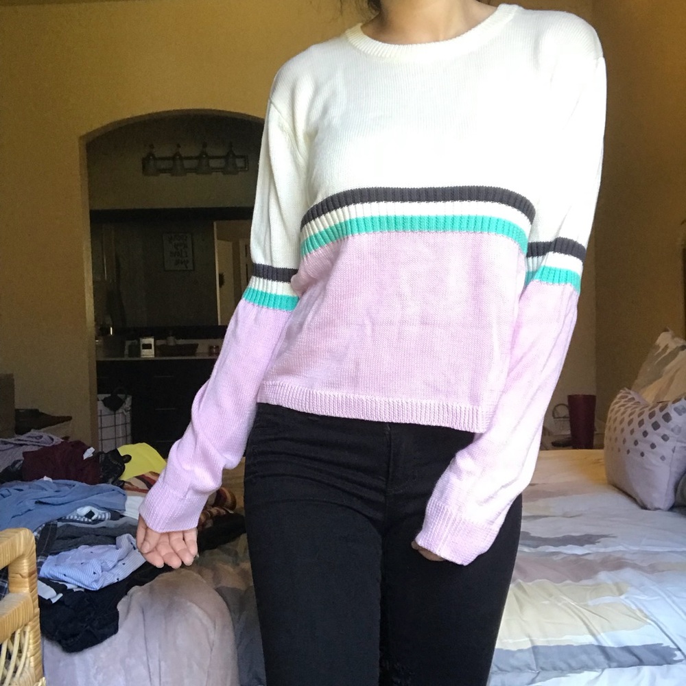 Cute sweater - Picture 2 of 2